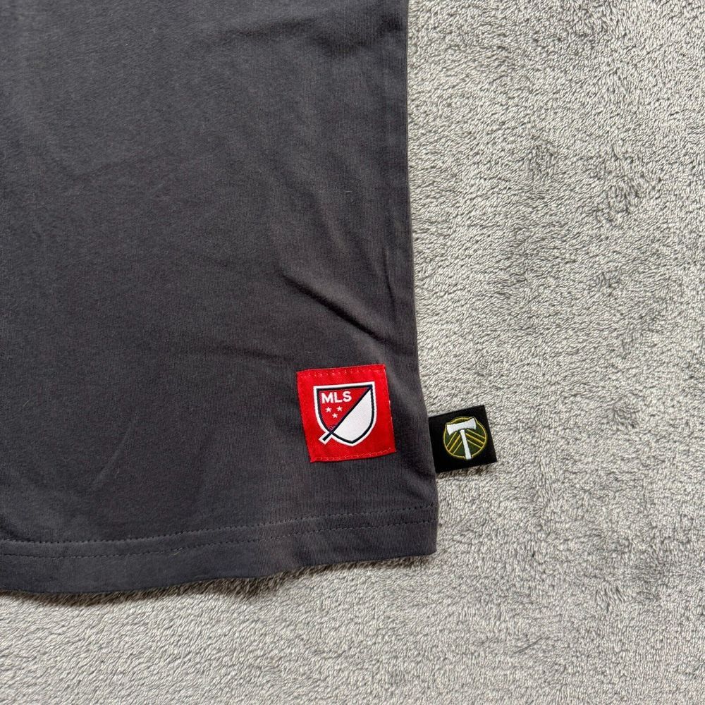 Mitchell & Ness Portland Timbers Womens Large Soccer MLS Center Logo Graphic - Picture 5 of 6